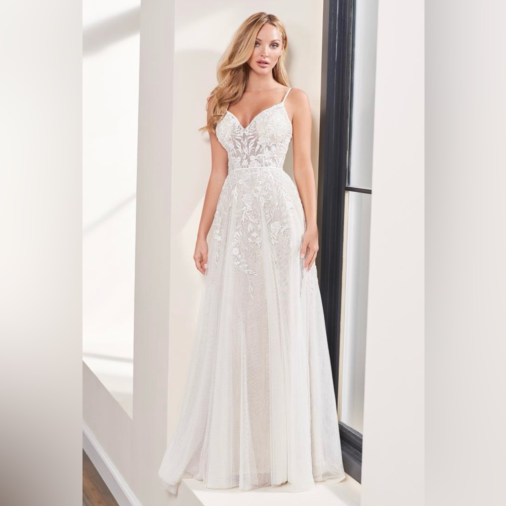 Sample Wedding Gown Size 8